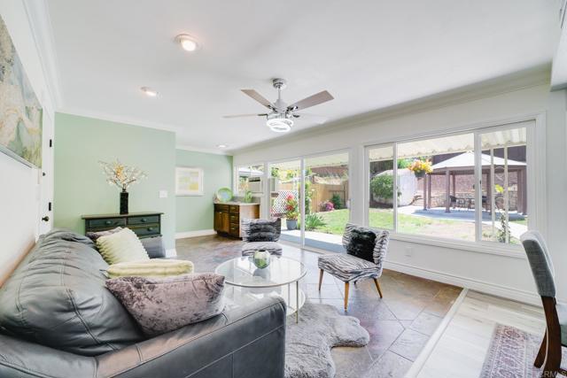 Detail Gallery Image 12 of 37 For 15020 Penasquitos Dr, Rancho Penasquitos,  CA 92129 - 3 Beds | 2/1 Baths