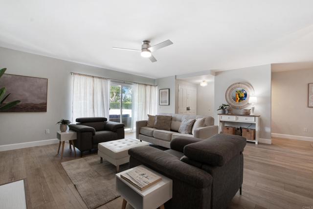 Detail Gallery Image 4 of 41 For 5 Montego, Coronado,  CA 92118 - 2 Beds | 2 Baths