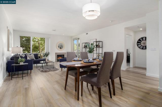 1655 N California, Walnut Creek CA: https://media.crmls.org/mediaz/17caf55a-717d-497c-8dae-0dbd34c57c5a.jpg