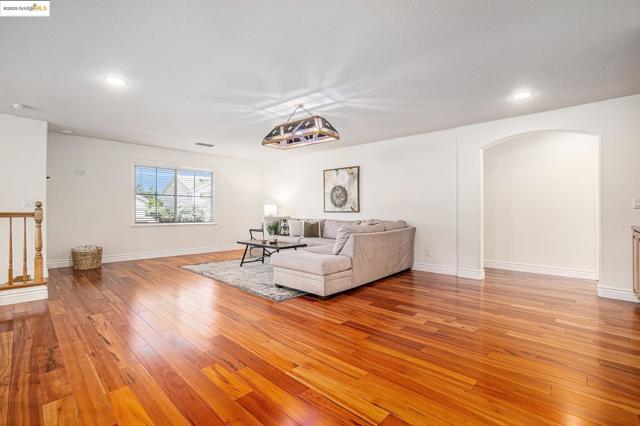 5235 Ramsdell Ct, Antioch CA: https://media.crmls.org/mediaz/17cb1005-841c-40d5-93d9-adbeed133cd9.jpg