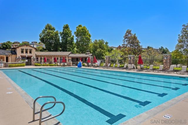 5029 Medalist Ct, Oceanside CA: https://media.crmls.org/mediaz/17cbb993-2202-4704-adab-1caba3aa380f.jpg