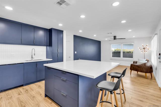 2702 Ridge View Dr, San Diego CA: https://media.crmls.org/mediaz/17cbd7eb-af65-4c58-b794-1858ce2b65de.jpg