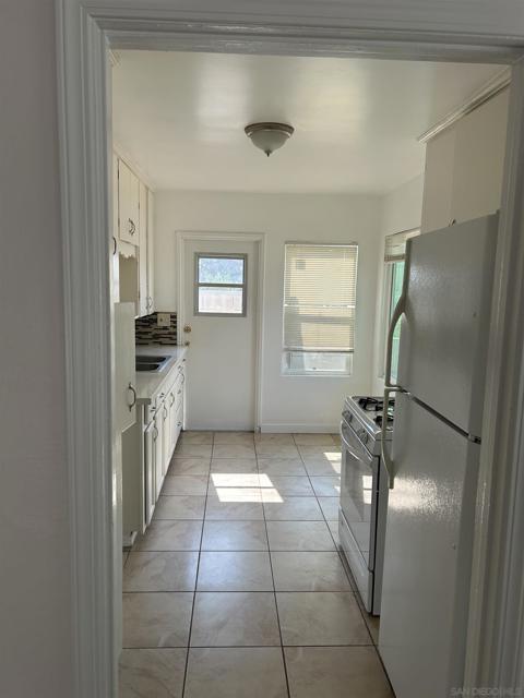 7041 Stanford Avenue, La Mesa CA: https://media.crmls.org/mediaz/17cc0511-ec0c-4c7e-8f8c-70663dbffd4a.jpg