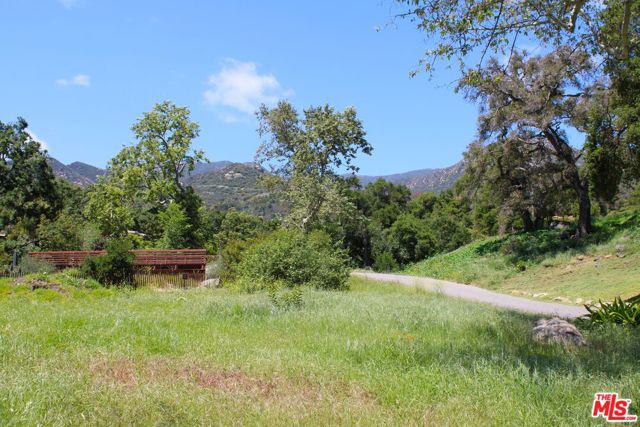 809 Ashley Road, Santa Barbara CA: https://media.crmls.org/mediaz/17cc11f8-3f23-4005-ab11-8810fa912853.jpg