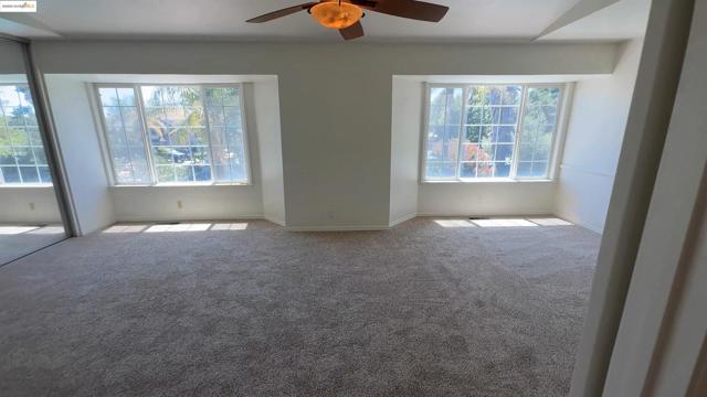 435 Discovery Bay Blvd, Discovery Bay CA: https://media.crmls.org/mediaz/17cc8b66-9fb3-4d2e-a683-f2448c06a1eb.jpg