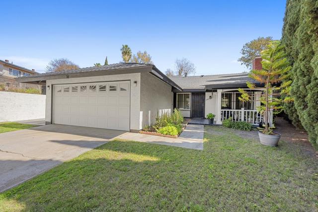6065 Nancita Ct, San Diego CA: https://media.crmls.org/mediaz/17ce104f-c201-4510-897f-e698ed6a693b.jpg