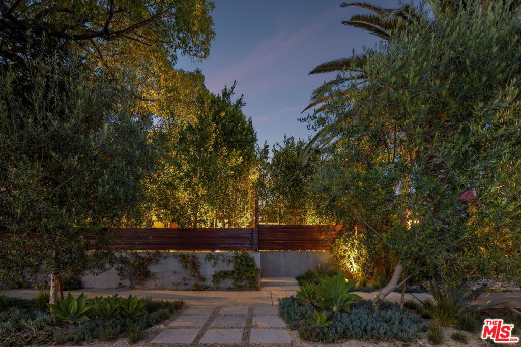 2106 Glyndon Avenue — Contemporary