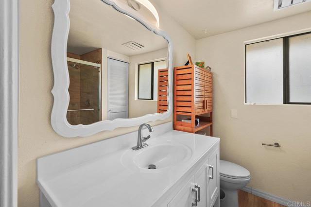 Detail Gallery Image 16 of 29 For 4971 Vista Pl #B,  San Diego,  CA 92116 - 3 Beds | 2/1 Baths