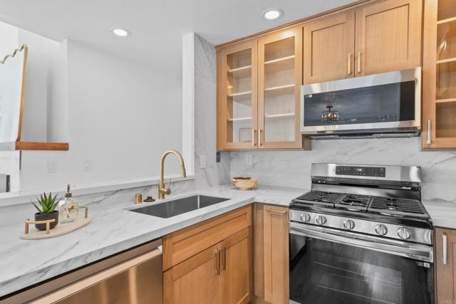Detail Gallery Image 10 of 23 For 11555 Caminito La Bar #48,  San Diego,  CA 92126 - 2 Beds | 2 Baths