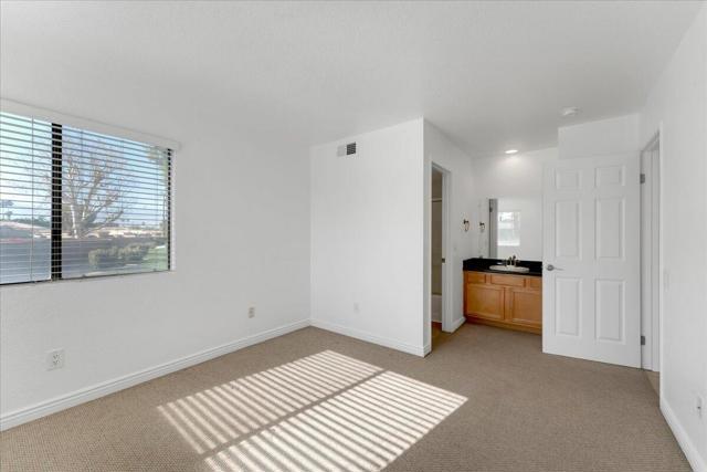 Image 15 of 26 For 78650 Avenue 42  719