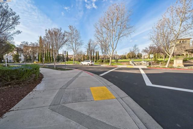 3554 Capoterra Way, Dublin CA: https://media.crmls.org/mediaz/17d0f1a8-a3e8-42cc-bf2d-c1575d0b5659.jpg