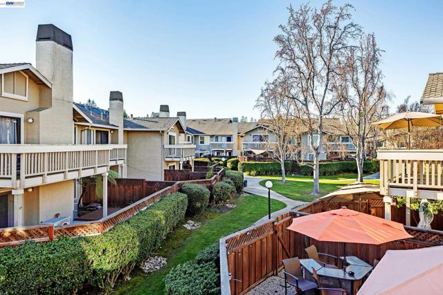 3769 Crow Canyon Rd, San Ramon CA: https://media.crmls.org/mediaz/17d13dd3-b372-426d-9a05-68bb30a1d185.jpg