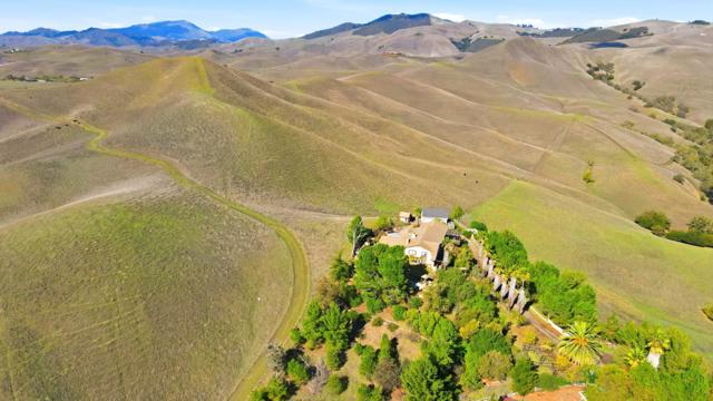 9019 Doubletree Lane,  CA: https://media.crmls.org/mediaz/17d15e23-b876-410e-bc72-79c0790ffbb3.jpg