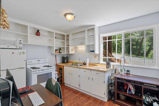 11949 Lakeshore Drive, Felton CA: https://media.crmls.org/mediaz/17d178e2-7ca3-4358-8863-e5578091f6de.jpg