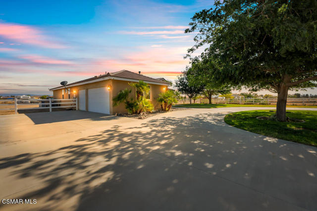 7142 W Avenue A4, Lancaster CA: https://media.crmls.org/mediaz/17d24ab6-f881-4f8b-8a6d-3cc94effb1de.jpg
