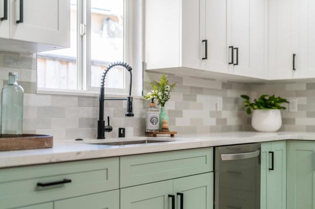 506 Bayview Drive, Aptos CA: https://media.crmls.org/mediaz/17d285cb-7d1f-4ab4-9ce3-9fb3a0d4d6c2.jpg
