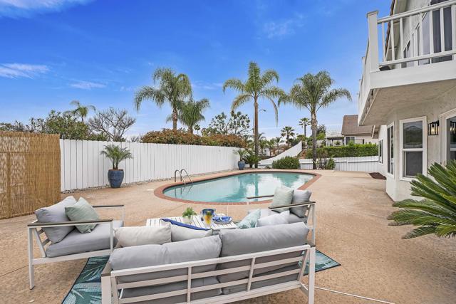 2071 Monaco Ct, El Cajon CA: https://media.crmls.org/mediaz/17d2f5ca-068d-4c69-877f-cc3d3570e386.jpg