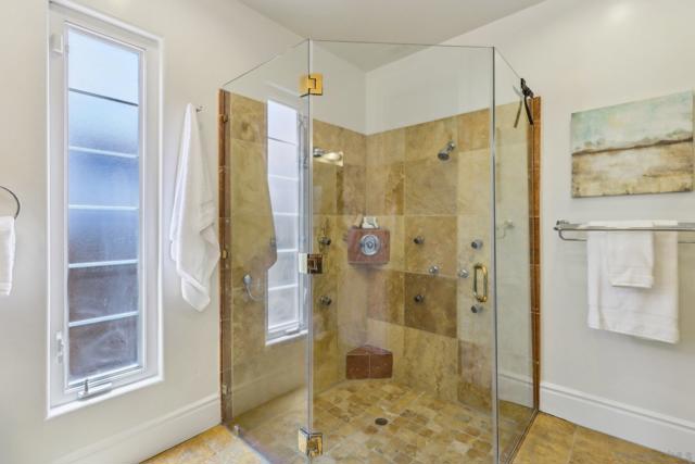 4463 Maryland St, San Diego CA: https://media.crmls.org/mediaz/17d30cc0-737d-4a1a-98c4-0c7e74902ffd.jpg