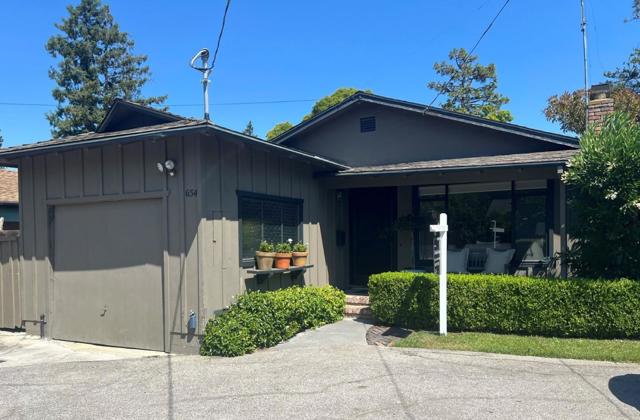 654 Loma Verde Avenue, Palo Alto CA: https://media.crmls.org/mediaz/17d36baf-128d-4ed1-8e6c-7929cece6f4f.jpg