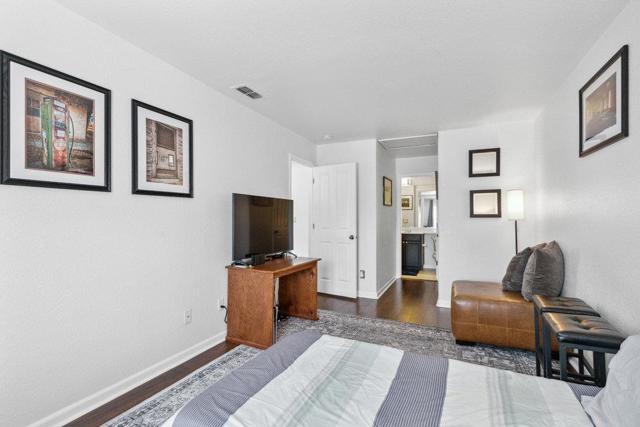 240 3rd Street, West Sacramento CA: https://media.crmls.org/mediaz/17d3ca89-4f64-4e64-be42-2af46e413075.jpg