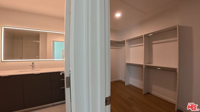 5119 Colfax Avenue, 203 photo 12
