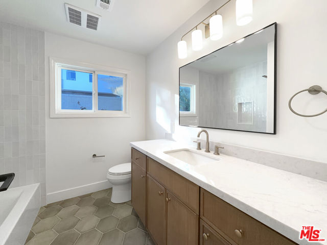 23910 Jensen Drive, West Hills CA: https://media.crmls.org/mediaz/17d40b1b-7c8b-4119-ae60-c6d02c829409.jpg