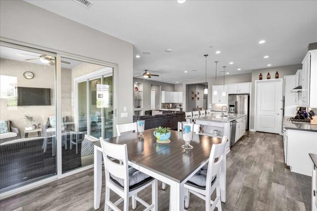 72 Barolo, Rancho Mirage CA: https://media.crmls.org/mediaz/17d44a14-d729-41ab-9409-14a14524b21c.jpg