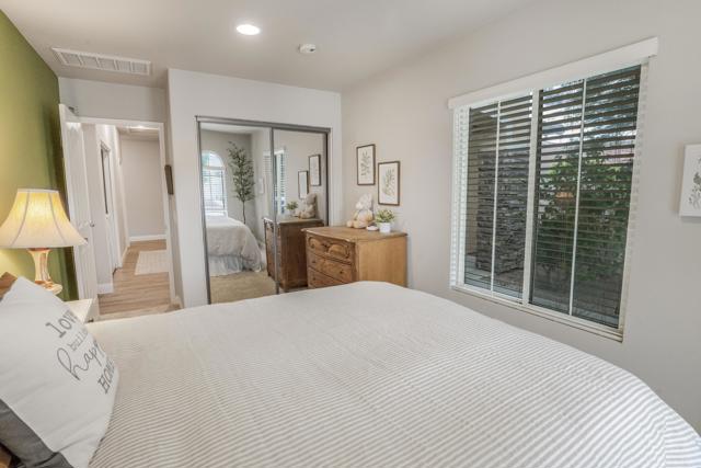 Image 23 of 27 For 64279 Eagle Mountain Avenue