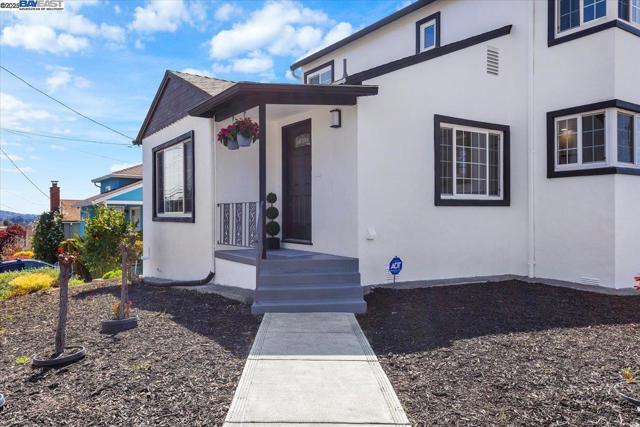 Image 2 of 49 For 5301 Brann St