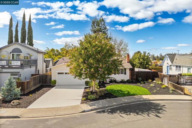 127 Elvira St, Livermore CA: https://media.crmls.org/mediaz/17d5fac6-2372-442c-8684-eeb604ed15fa.jpg