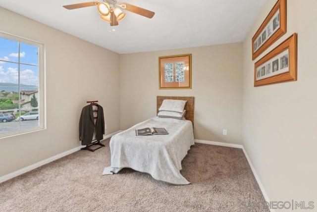 1616 Pegasus Way, San Marcos CA: https://media.crmls.org/mediaz/17d68977-1063-4be3-9096-e7eaa53796d6.jpg
