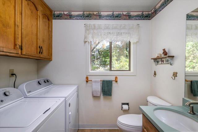 18861 Lookout Drive, Twain Harte CA: https://media.crmls.org/mediaz/17d6dc7d-9d1c-4fd8-bf66-8378809f9c54.jpg