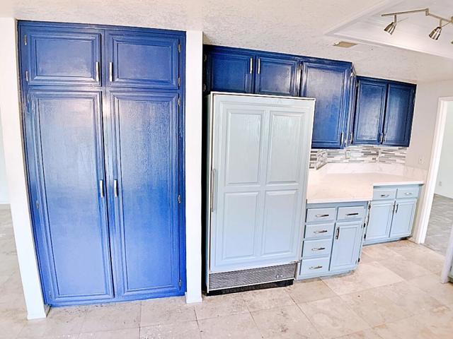 49035 Serenata Court, La Quinta CA: https://media.crmls.org/mediaz/17d87f20-8c86-4ce2-8690-ab9e3273866f.jpg