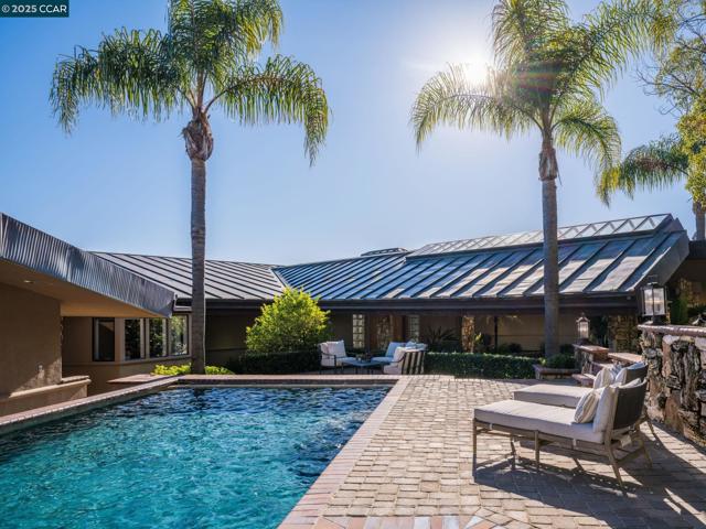 21 Deer Oaks Ct, Pleasanton CA: https://media.crmls.org/mediaz/17d8ea20-4a4e-48c0-a2aa-a6b1af945eb8.jpg