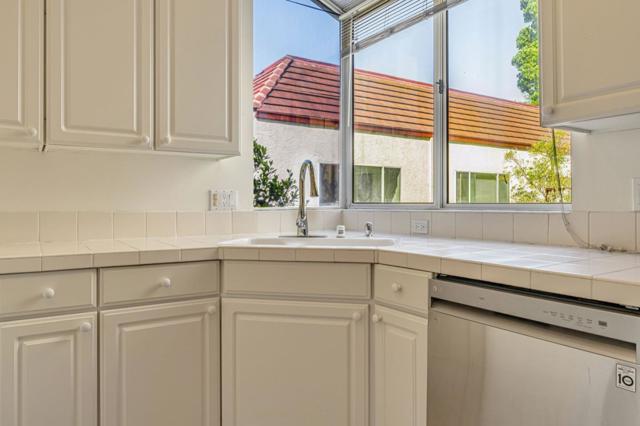 2561 Park Boulevard, Palo Alto CA: https://media.crmls.org/mediaz/17da0596-3c76-44bd-8fc2-1328b8d287c6.jpg