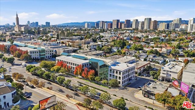 1820 Prosser Avenue, Los Angeles CA: https://media.crmls.org/mediaz/17dab10a-194a-4edb-b47c-64ef06bfdcc7.jpg