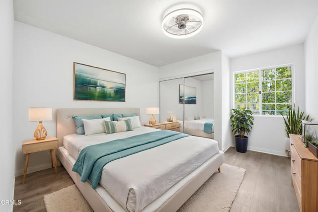 574 Charles Street, Moorpark CA: https://media.crmls.org/mediaz/17db20bb-32e0-434a-b231-8ebbd1ee77d9.jpg