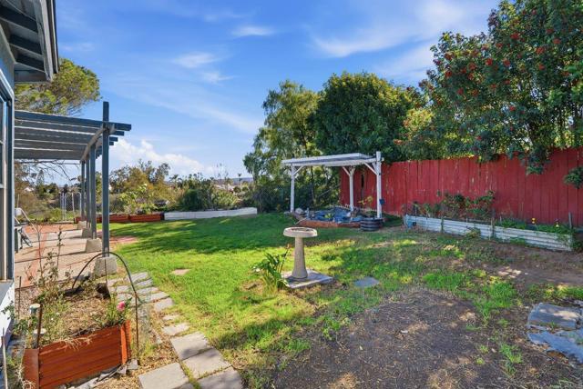 Detail Gallery Image 3 of 44 For 7851 Parma Ln, San Diego,  CA 92126 - 4 Beds | 2 Baths