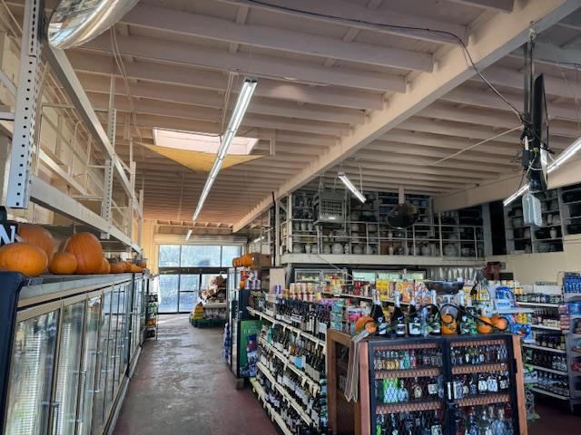 3876 3876 El Camino Real, Palo Alto CA: https://media.crmls.org/mediaz/17dbc6fb-f7fb-4aa3-b3fa-4ac4b82fed41.jpg