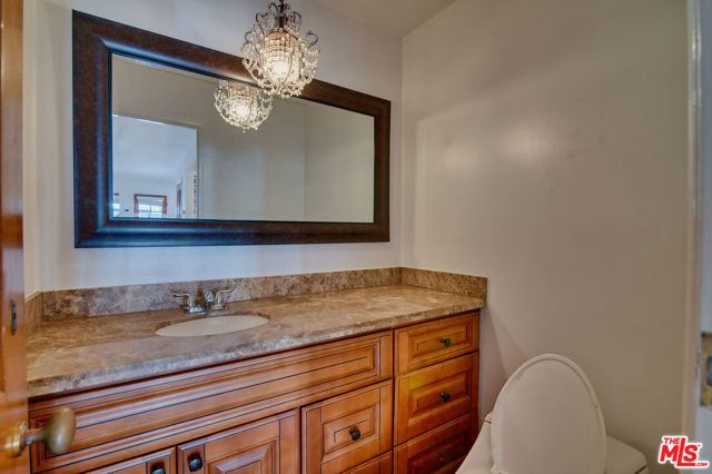 127 Abalone Avenue, Newport Beach CA: https://media.crmls.org/mediaz/17dc2c10-c176-4790-ba6b-61df5a18c20f.jpg