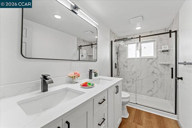 5169 Concord Blvd, Concord CA: https://media.crmls.org/mediaz/17dcfda5-ba66-4f1f-b249-fddde439c678.jpg