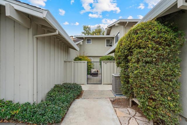30 Donnas Lane, Hollister CA: https://media.crmls.org/mediaz/17dd0d55-0446-4da2-9b5f-439411c21956.jpg