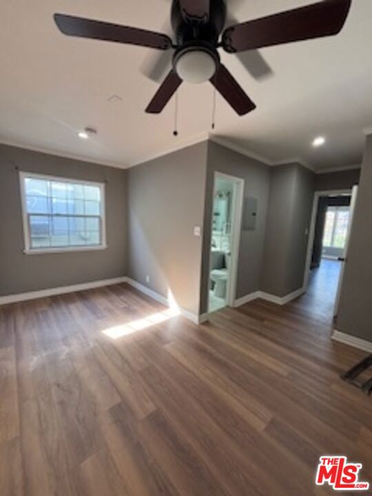 6226 3/4 De Longpre Avenue, Los Angeles CA: https://media.crmls.org/mediaz/17ddff82-a82f-40a6-b620-f0428ca32660.jpg