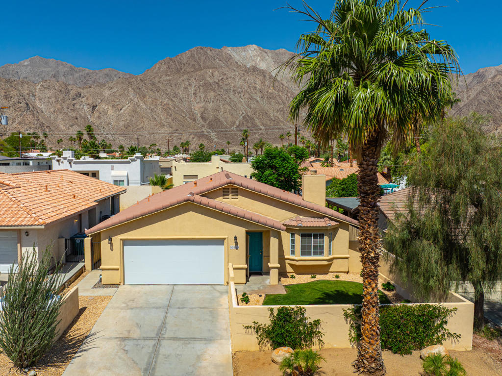 53215 Avenida Alvarado