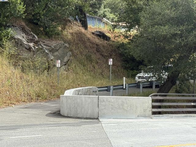 2950 Niles Canyon Rd, Castro Valley CA: https://media.crmls.org/mediaz/17df56c6-7dbe-46c9-a2a6-0719d62be58d.jpg