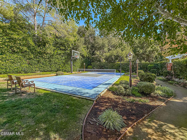 581 Lakeview Canyon Road, Westlake Village CA: https://media.crmls.org/mediaz/17df664d-7ee2-454a-a126-2b2b16d260c4.jpg