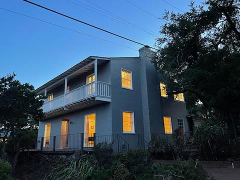 1920 Oak Knoll Drive, Belmont CA: https://media.crmls.org/mediaz/17e06266-c3cf-4fe6-9aa7-a2009b15dcf3.jpg
