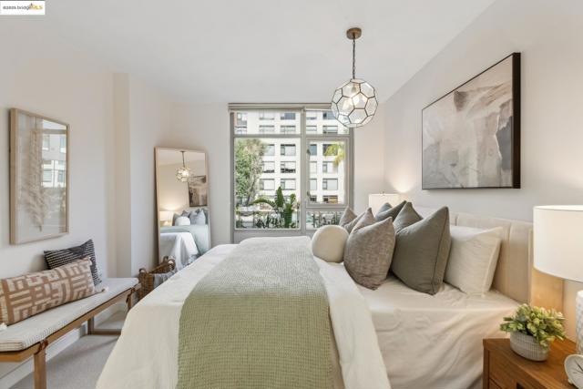170 King St, San Francisco CA: https://media.crmls.org/mediaz/17e0c0c9-5f4f-4941-bf9d-6068db76c87f.jpg