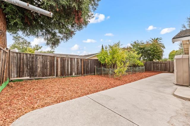 959 Reed Avenue, Sunnyvale CA: https://media.crmls.org/mediaz/17e18e3c-8564-487e-b38a-7537b92ca430.jpg