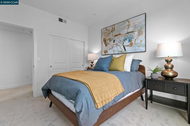 27276 Cosmo Ct, Hayward CA: https://media.crmls.org/mediaz/17e1a1ea-92dd-4fcc-96d4-c29018f1a616.jpg